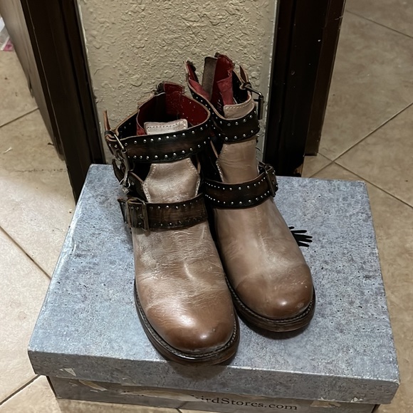 Freebird booties - Picture 2 of 3